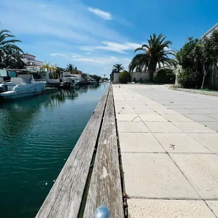 Holiday home Casa Con Piscina Y Amarre Soleada
