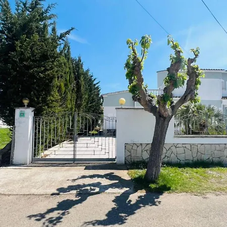 Casa Con Piscina Y Amarre Soleada Holiday home *
